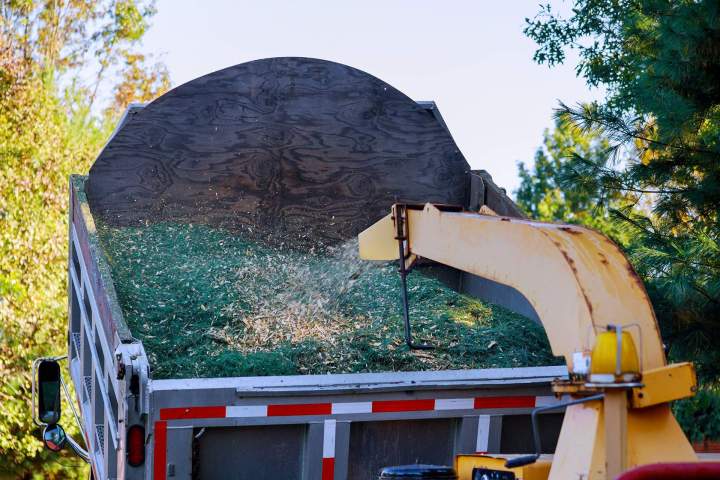 Valorisation de vos déchets verts en paillage utile.